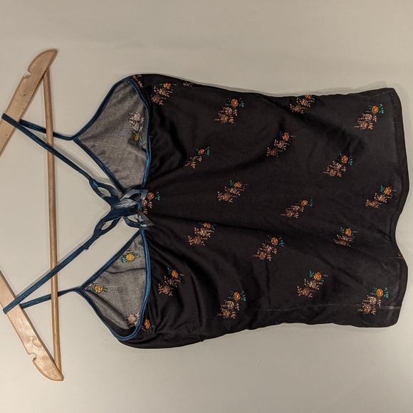 Cute vintage upcycled black floral Cami with butterfly back - Picture 2 of 10